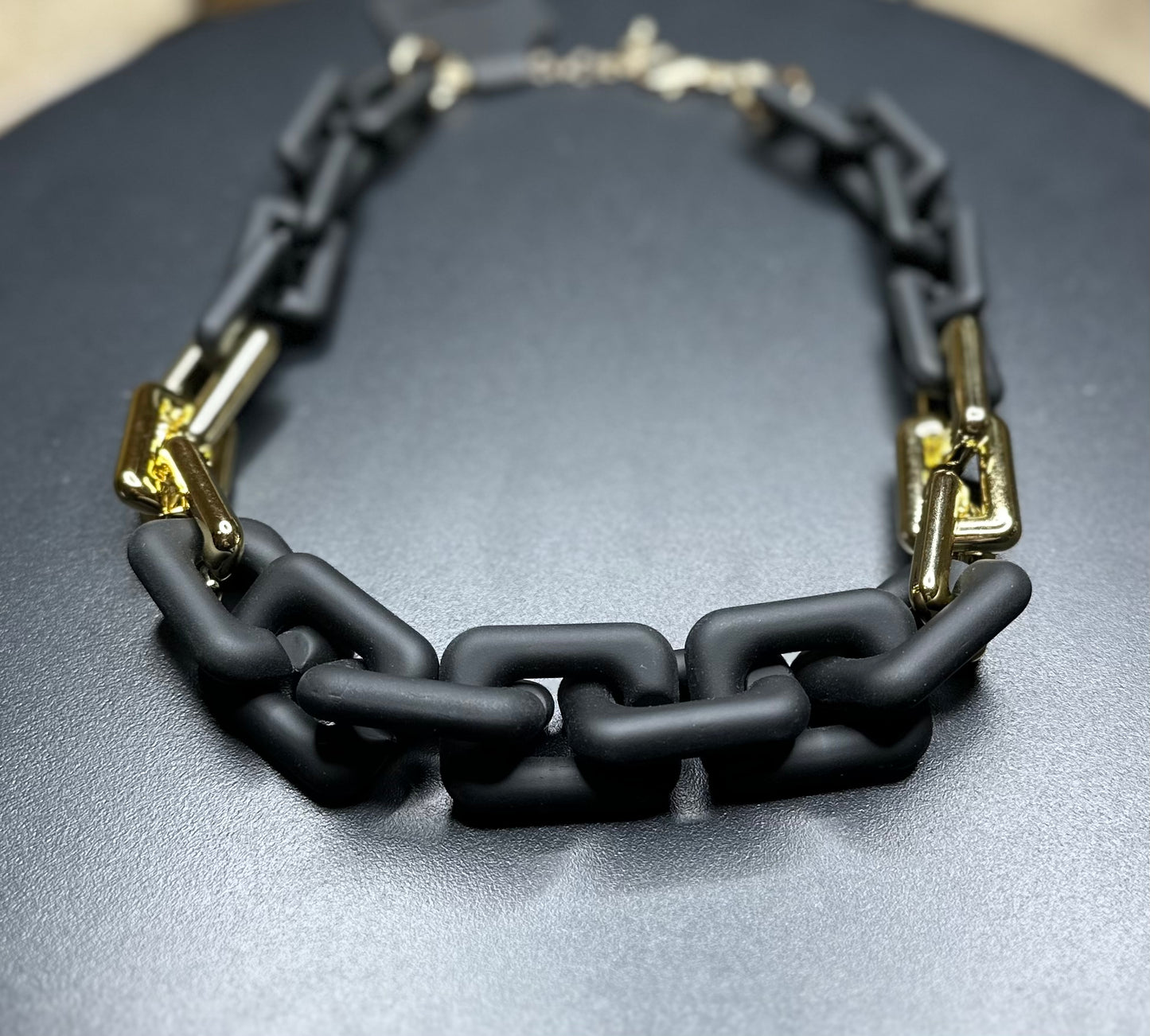 Chunky Black & Gold necklace 4259